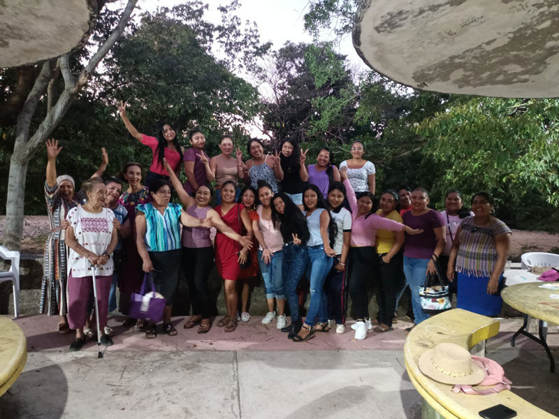 Comision-de-la-Mujeres-de-la-Casa-de-los-Pueblos-de-Ayutla